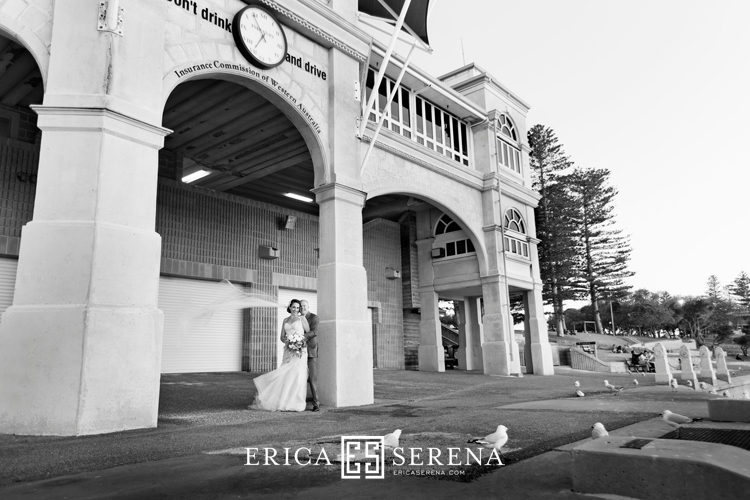 perth wedding photographer, wedding photography perth, indiana's cottesloe beach, wedding photos beach