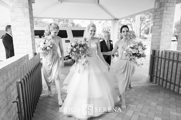 perth wedding photographer, perth wedding photography, st thomas more catholic church