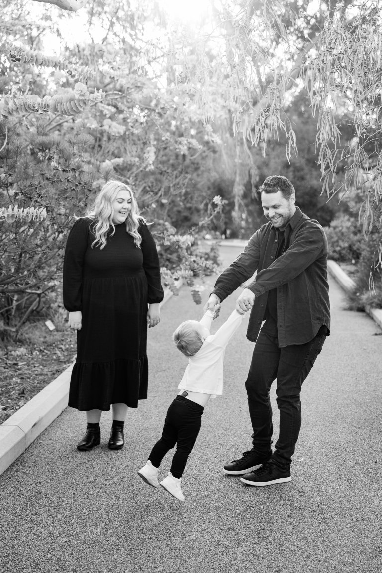 Autumn and Winter family photos in Perth
